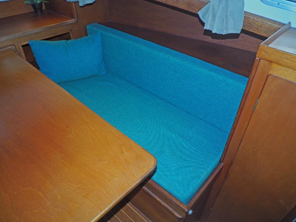 Cabin en avant, Hébergements